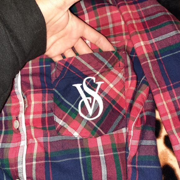 Vs Matching Flannel Pjs 😍 - Picture 6 of 10